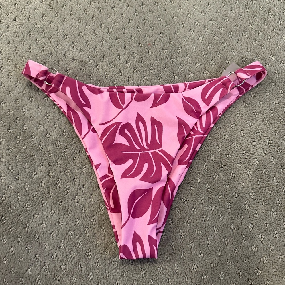 Women’s bathing suit bottoms